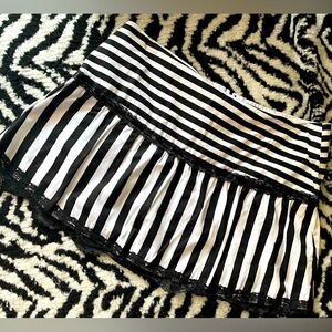 Jessica Louise Black & White Stripe Lace Mini Skirt. Punk. Emo. Y2K. Glam
